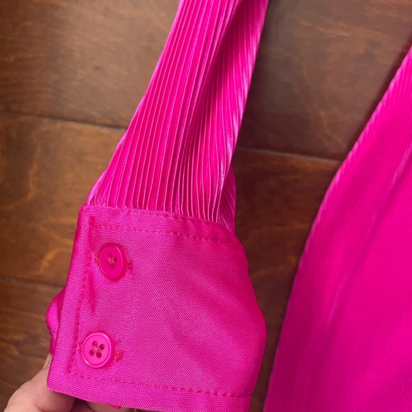 Chic Pink Button-Up Dress - Picture 4 of 5